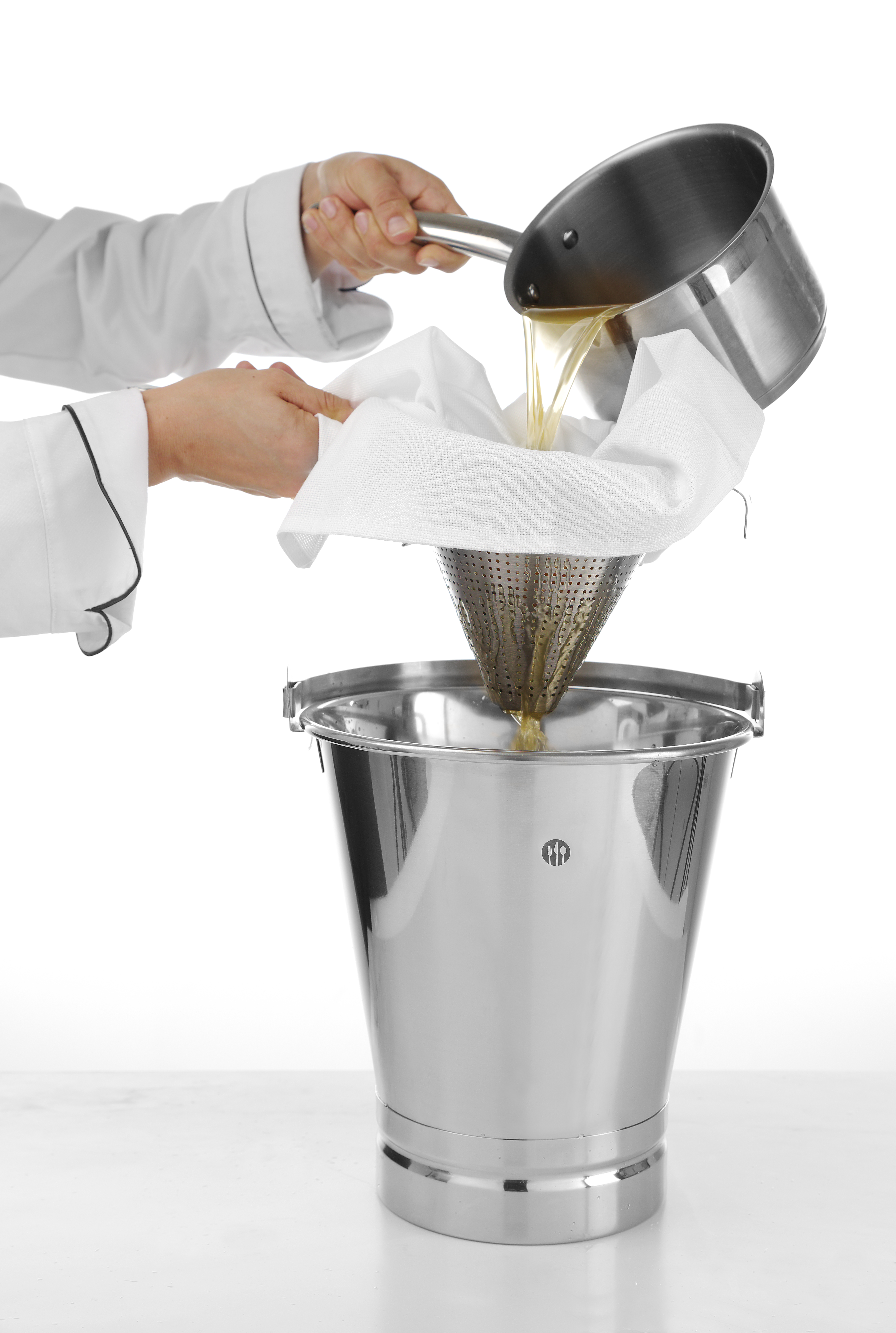 516676_556719_547304_2018 Spitzsieb mit Randhalterung